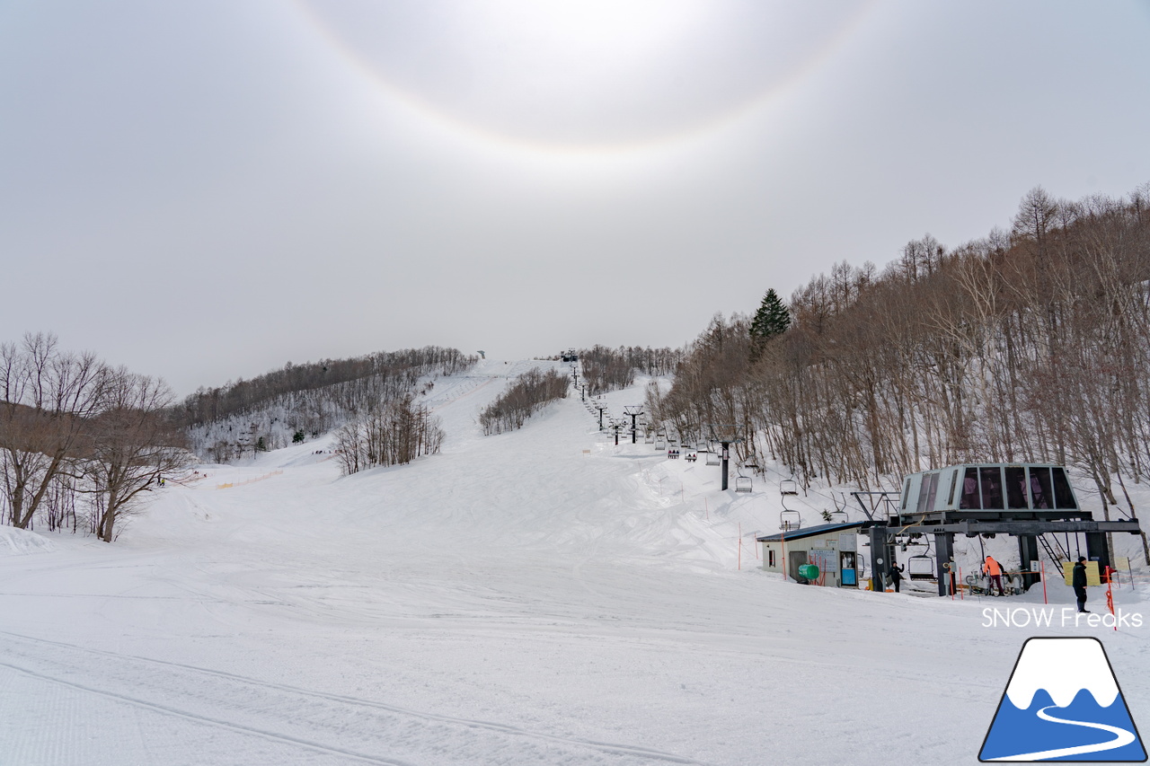 サッポロテイネ｜オリンピアゾーンは、3月31日で営業終了のはずですが…。まだまだ積雪たっぷりのゲレンデ。コンディション良好です！